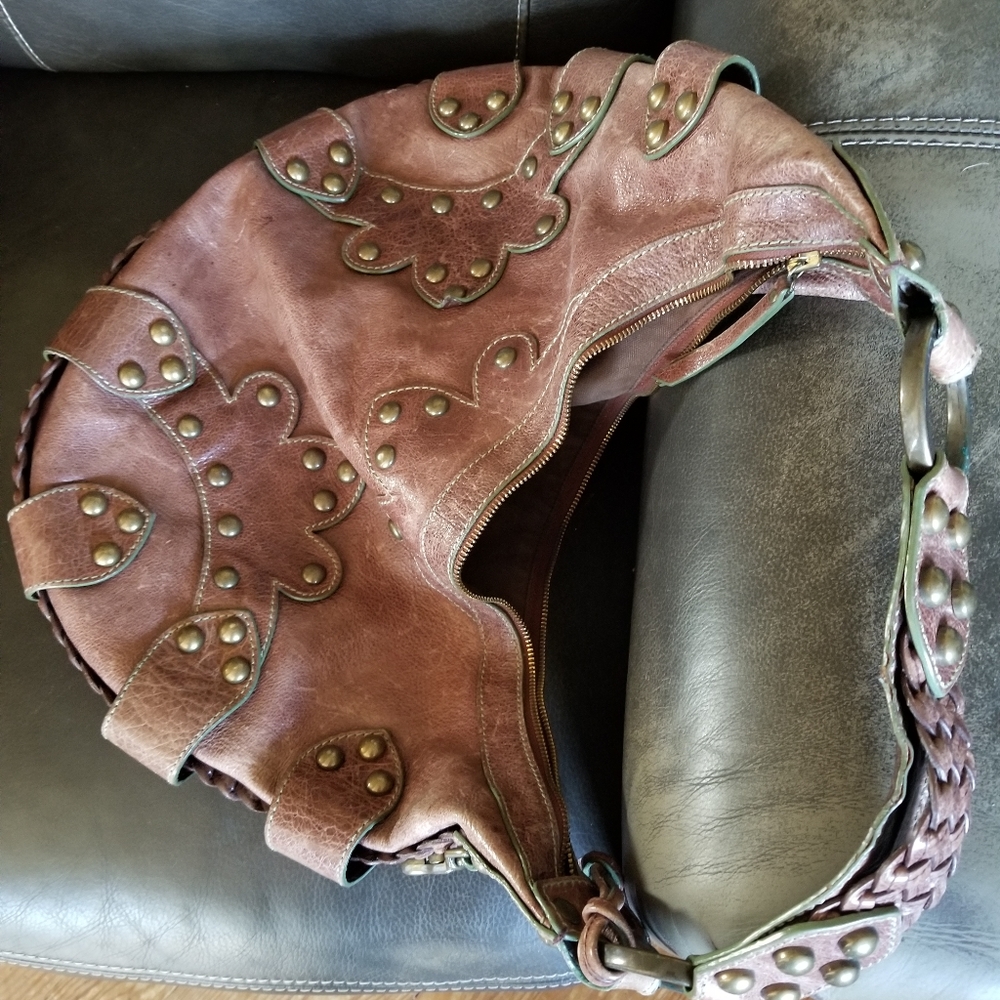 ISABELLA FIORE STUDDED LARGE BROWN LEATHER SATCHEL. VINTAGE